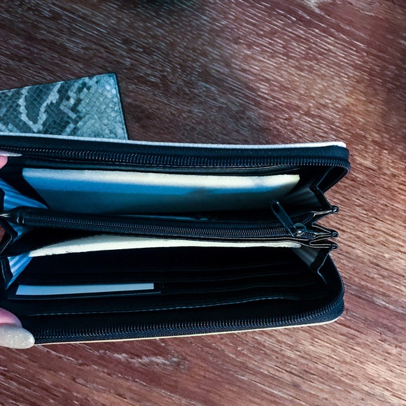 SOLD - Picture 6 of 7